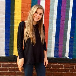 Meet your Posher, Elise